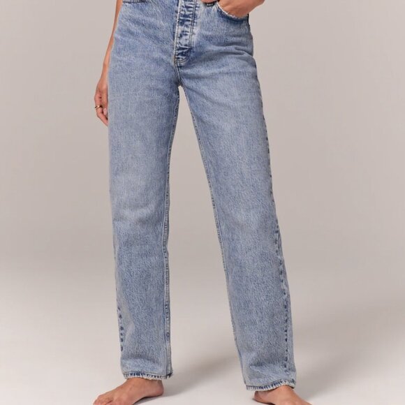 Abercrombie & Fitch Denim - Abercrombie & Fitch Dad High Rise Jeans Size 28/6R Curve Love in Medium Wash